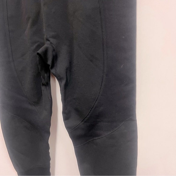 ThirdLove Flex compression leggings, black 24” inseam size medium - Picture 3 of 9